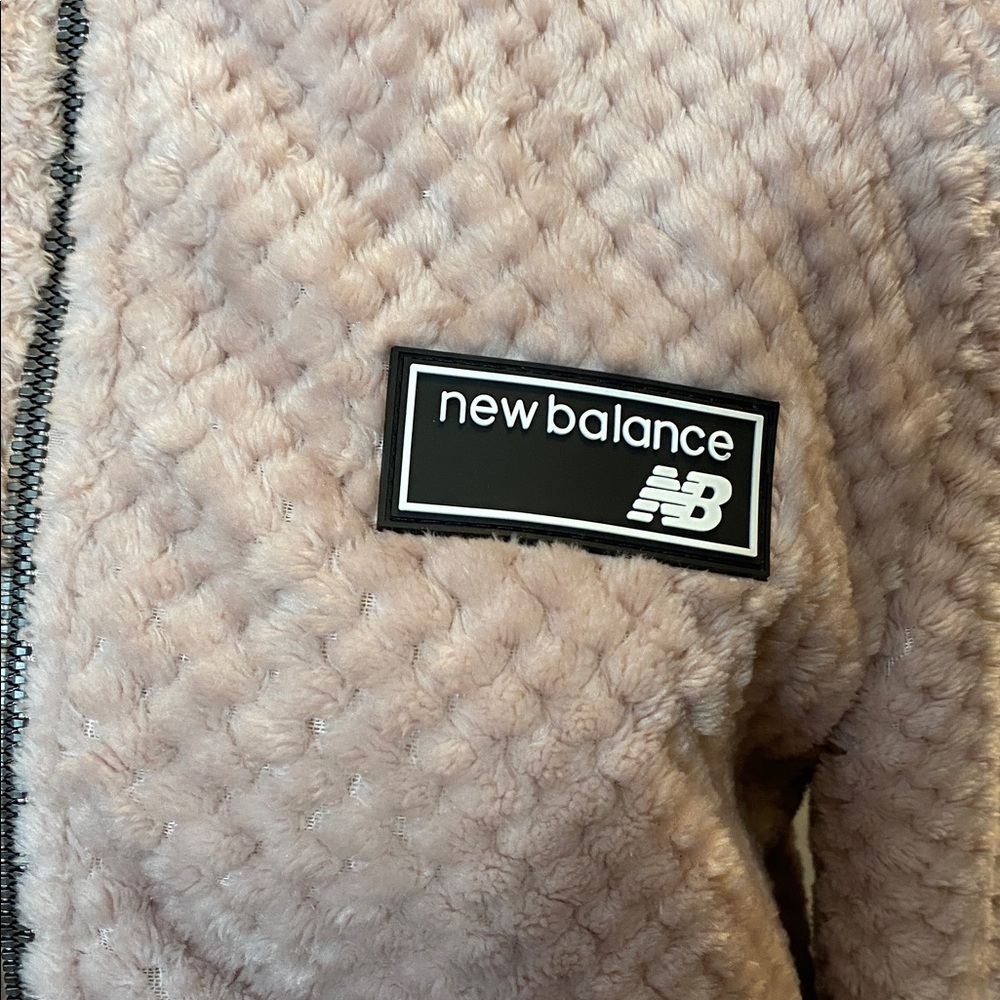 NEW BALANCE blush pink faux fur-look hoodie SIZE M never worn - Picture 11 of 13